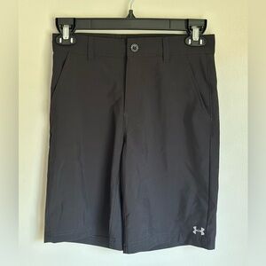 Under Armour Youth Boy's Black Loose Fit Golf Shorts Size 12 Fri Fit Material